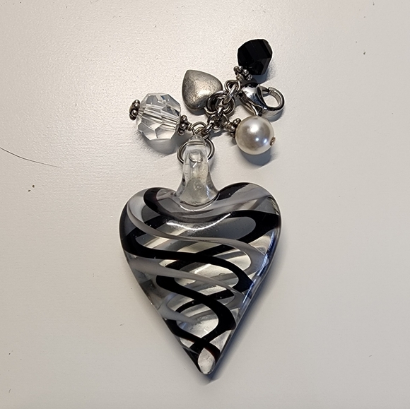 Murano Jewelry - Black and Silver Heart Pendant Necklace